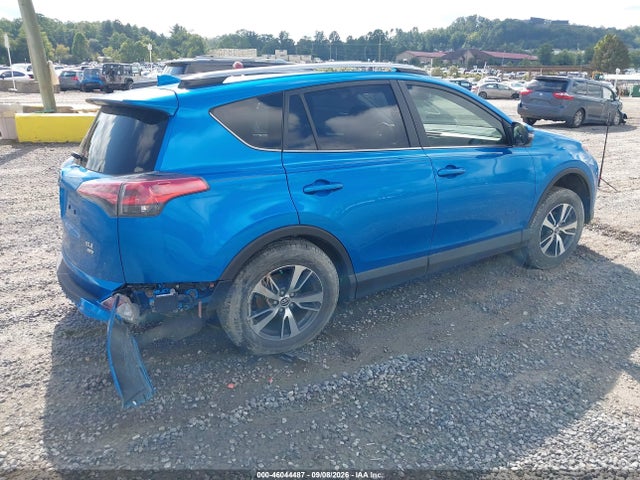 Toyota Rav4 Xle 2018 JTMRFREV0JJ203500 Image 4