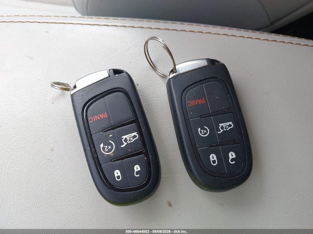 46044552 :رقم المزاد ، 1C4PJMDX2KD112448 vin ، 2019 Jeep Cherokee Limited 4x4 مزاد بيع
