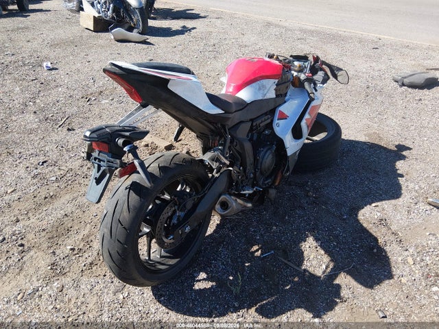 Yamaha Yzfr7 2026 JYARM60E2TA004250 Image 4