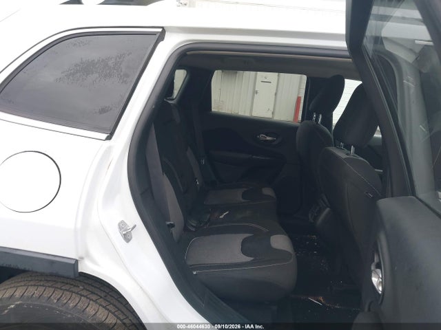 46044630 :رقم المزاد ، 1C4PJMCS1EW151885 vin ، 2014 Jeep Cherokee Latitude مزاد بيع