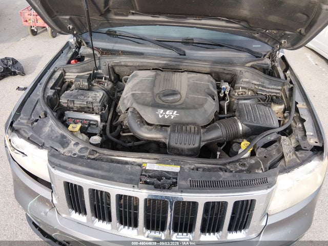 46044639 :رقم المزاد ، 1C4RJFBG5CC318295 vin ، 2012 Jeep Grand Cherokee Limited مزاد بيع