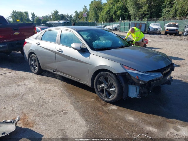 46044664 :رقم المزاد ، KMHLM4AG7PU571102 vin ، 2023 Hyundai Elantra Sel مزاد بيع