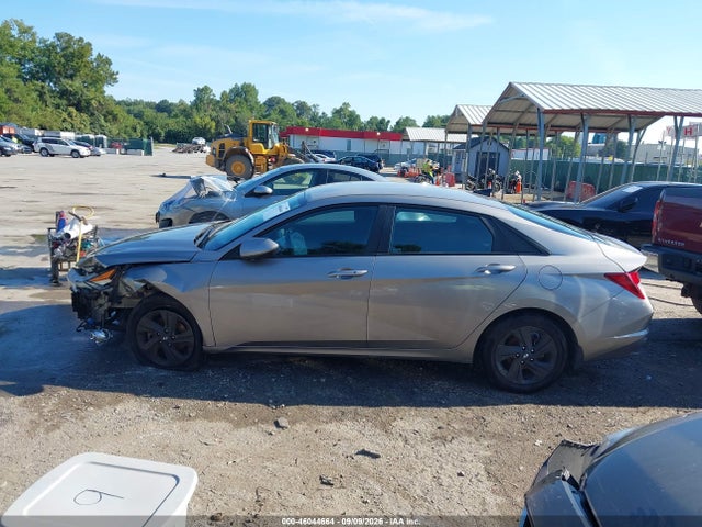 46044664 :رقم المزاد ، KMHLM4AG7PU571102 vin ، 2023 Hyundai Elantra Sel مزاد بيع