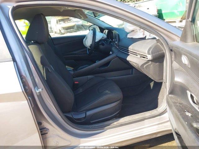 46044664 :رقم المزاد ، KMHLM4AG7PU571102 vin ، 2023 Hyundai Elantra Sel مزاد بيع