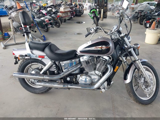 2000 Honda Vt1100 C მანქანა იყიდება აუქციონზე, vin: 1HFSC1803YA400379, აუქციონის ნომერი: 46044667