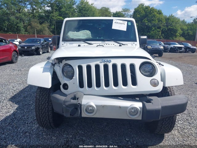 46044691 :رقم المزاد ، 1C4BJWEG7EL104537 vin ، 2014 Jeep Wrangler Unlimited Sahara مزاد بيع