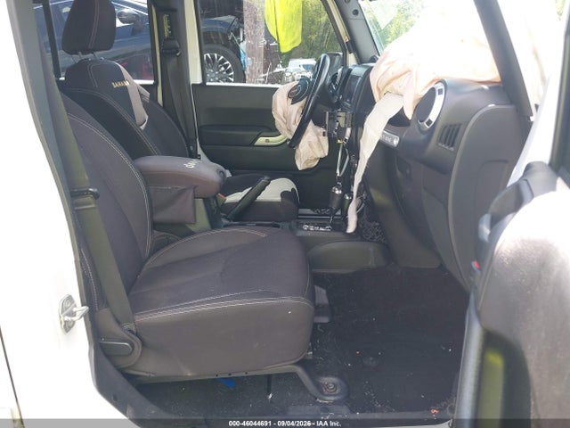46044691 :رقم المزاد ، 1C4BJWEG7EL104537 vin ، 2014 Jeep Wrangler Unlimited Sahara مزاد بيع