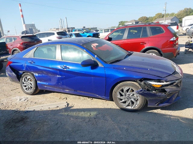 2026 Hyundai Elantra Hybrid Blue მანქანა იყიდება აუქციონზე, vin: KMHLM4DJ6TU192240, აუქციონის ნომერი: 46044774
