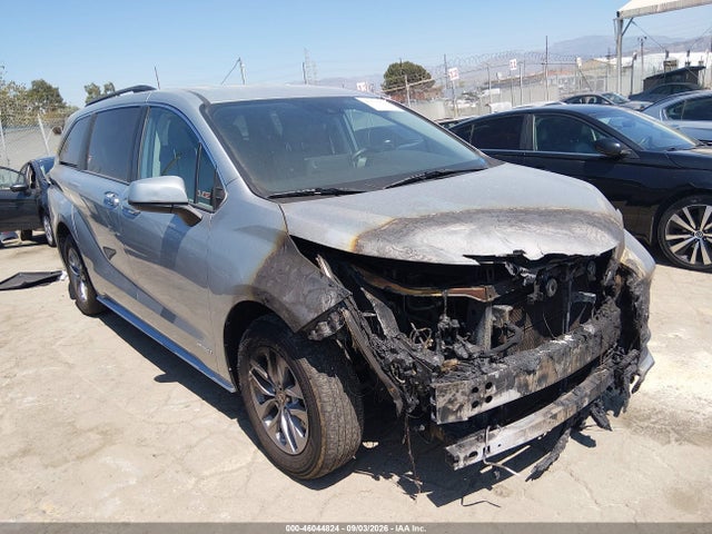 2021 Toyota Sienna Le მანქანა იყიდება აუქციონზე, vin: 5TDKRKEC2MS068946, აუქციონის ნომერი: 46044824