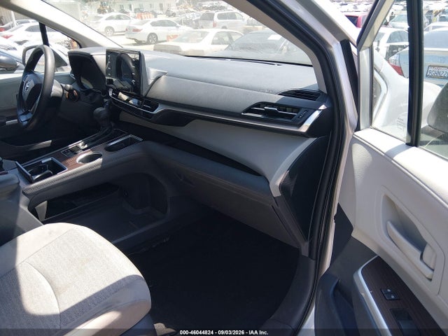 Aukcja sprzedaży 2021 Toyota Sienna Le, vin: 5TDKRKEC2MS068946, numer aukcji: 46044824