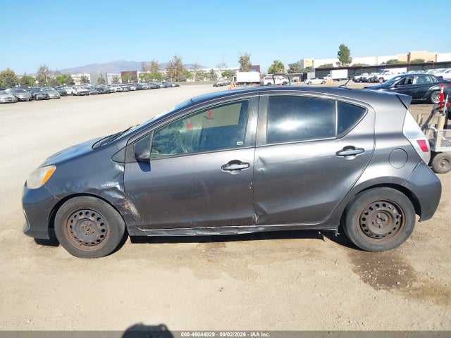 2014 Toyota Prius C One მანქანა იყიდება აუქციონზე, vin: JTDKDTB38E1063788, აუქციონის ნომერი: 46044929