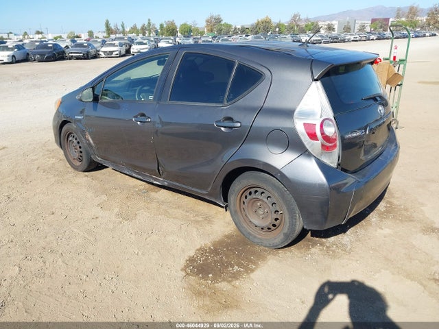 2014 Toyota Prius C One მანქანა იყიდება აუქციონზე, vin: JTDKDTB38E1063788, აუქციონის ნომერი: 46044929