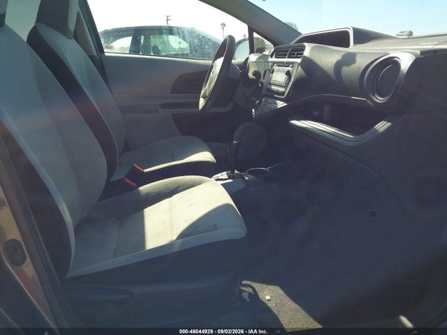 2014 Toyota Prius C One მანქანა იყიდება აუქციონზე, vin: JTDKDTB38E1063788, აუქციონის ნომერი: 46044929