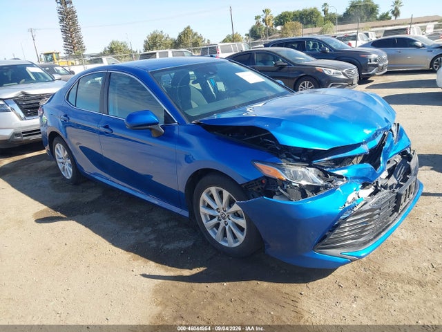 2019 Toyota Camry Le მანქანა იყიდება აუქციონზე, vin: 4T1B11HK6KU183493, აუქციონის ნომერი: 46044954