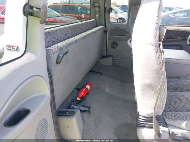 46044958 :رقم المزاد ، 1B7KC23D2WJ105880 vin ، 1998 Dodge Ram 2500 St مزاد بيع