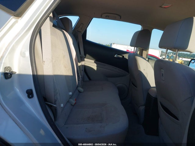 JN8AS5MT3FW152042 Nissan Rogue Select S