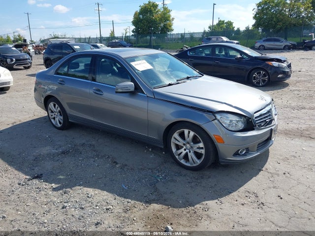 2011 Mercedes-benz C 300 Luxury 4matic მანქანა იყიდება აუქციონზე, vin: WDDGF8BB2BR168995, აუქციონის ნომერი: 46045119