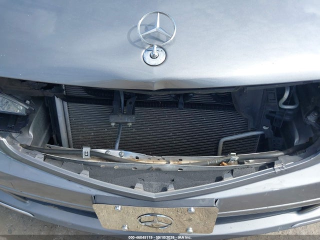 46045119 :رقم المزاد ، WDDGF8BB2BR168995 vin ، 2011 Mercedes-benz C 300 Luxury 4matic مزاد بيع