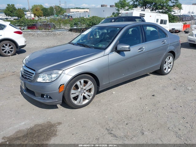 46045119 :رقم المزاد ، WDDGF8BB2BR168995 vin ، 2011 Mercedes-benz C 300 Luxury 4matic مزاد بيع