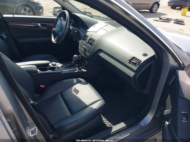 46045119 :رقم المزاد ، WDDGF8BB2BR168995 vin ، 2011 Mercedes-benz C 300 Luxury 4matic مزاد بيع