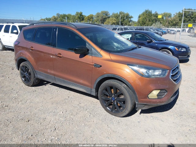 2017 Ford Escape Se მანქანა იყიდება აუქციონზე, vin: 1FMCU9GD4HUB03503, აუქციონის ნომერი: 46045139