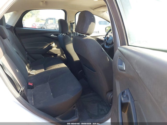 1FADP3F22HL331153 Ford FOCUS SE