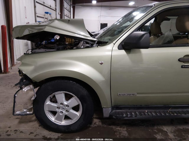 2008 Ford Escape Xlt მანქანა იყიდება აუქციონზე, vin: 1FMCU93118KC80338, აუქციონის ნომერი: 46045189