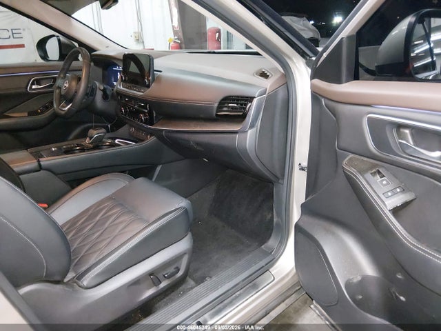JN8BT3DC5PW103898 Nissan Rogue Platinum Fwd