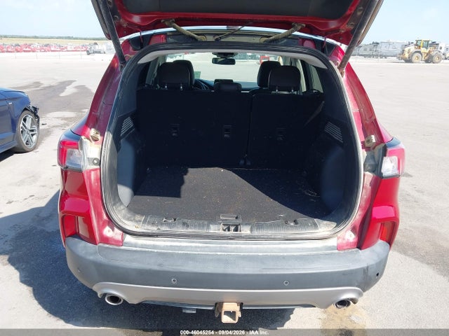 1FMCU9J99MUA62204 Ford Escape Titanium