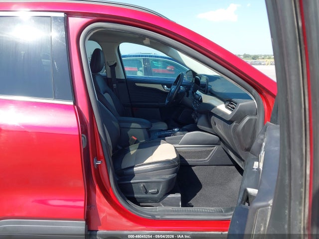 1FMCU9J99MUA62204 Ford Escape Titanium