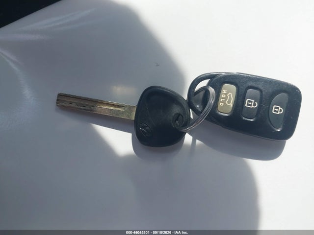2013 Hyundai Veloster Base W/black მანქანა იყიდება აუქციონზე, vin: KMHTC6AD2DU161016, აუქციონის ნომერი: 46045301