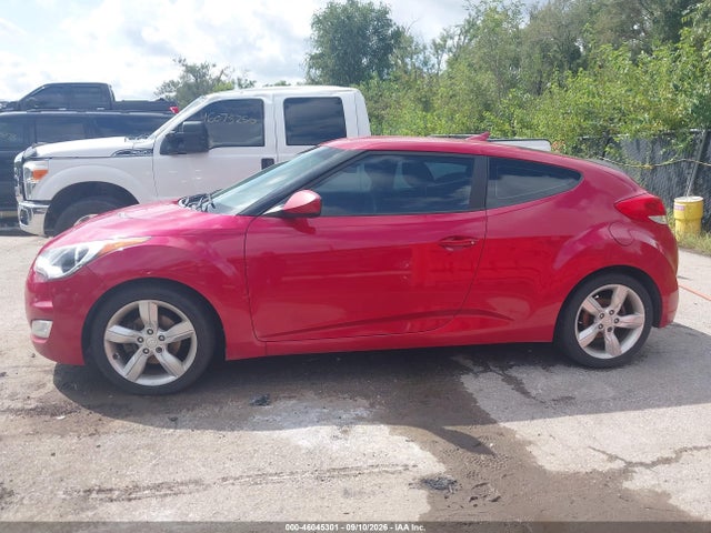 2013 Hyundai Veloster Base W/black მანქანა იყიდება აუქციონზე, vin: KMHTC6AD2DU161016, აუქციონის ნომერი: 46045301