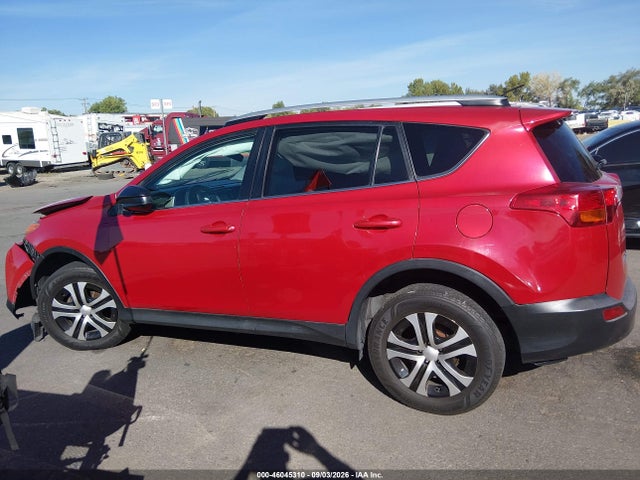 2T3BFREV2FW291573 Toyota RAV4 LE