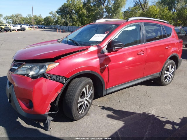 2T3BFREV2FW291573 Toyota RAV4 LE