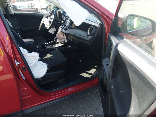 2T3BFREV2FW291573 Toyota RAV4 LE