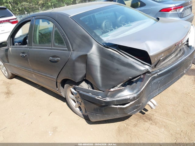2004 Mercedes-benz C 320 4matic მანქანა იყიდება აუქციონზე, vin: WDBRF84J94F515779, აუქციონის ნომერი: 46045358