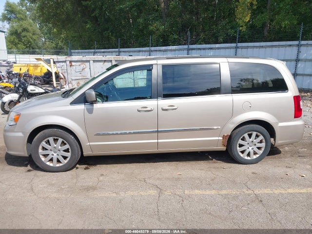 46045379 :رقم المزاد ، 2C4RC1BGXDR588838 vin ، 2013 Chrysler Town & Country Touring مزاد بيع