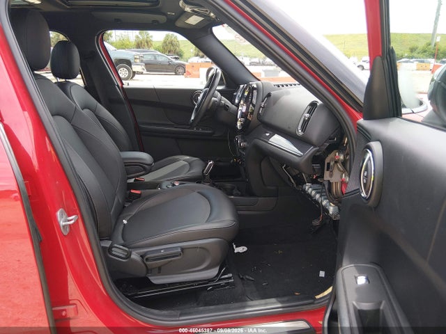 46045387 :رقم المزاد ، WMZ23BR08M3M77570 vin ، 2021 Mini Countryman Oxford Edition مزاد بيع