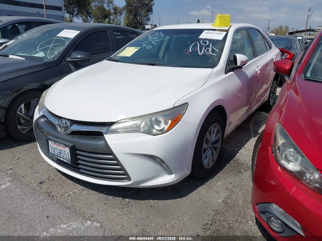 Toyota CAMRY LE 2017 4T1BF1FK1HU368354 Image 2