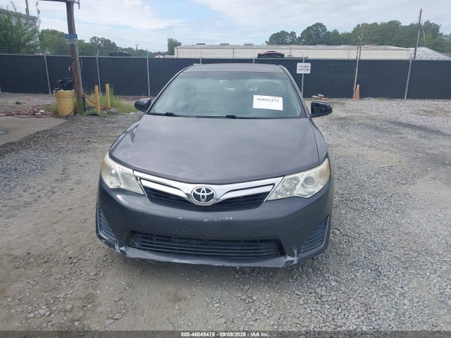 46045475 :رقم المزاد ، 4T1BF1FK4EU368232 vin ، 2014 Toyota Camry Le مزاد بيع