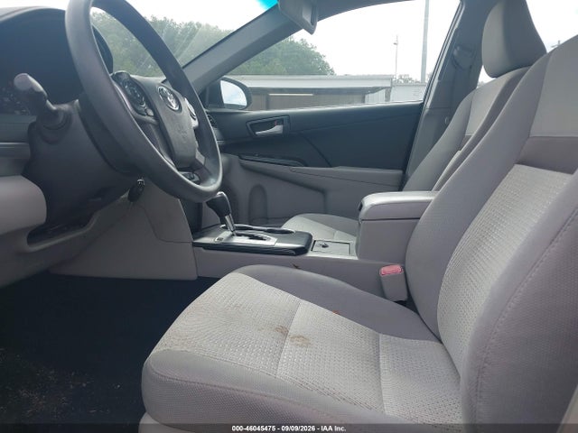 46045475 :رقم المزاد ، 4T1BF1FK4EU368232 vin ، 2014 Toyota Camry Le مزاد بيع