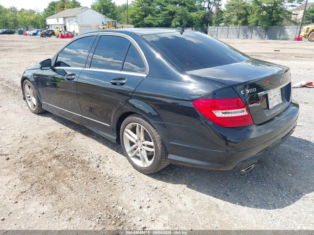 2012 Mercedes-benz C 300 Sport 4matic მანქანა იყიდება აუქციონზე, vin: WDDGF8BB6CR195411, აუქციონის ნომერი: 46045515