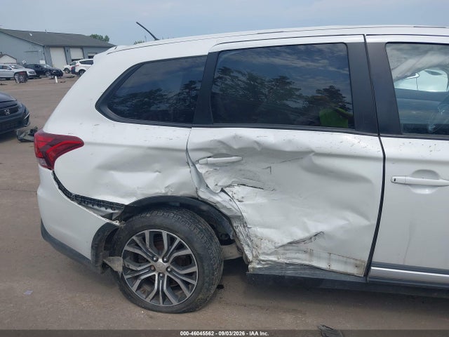 Продаж на аукціоні авто 2016 Mitsubishi Outlander Se, vin: JA4AZ3A31GZ025266, номер лоту: 46045562