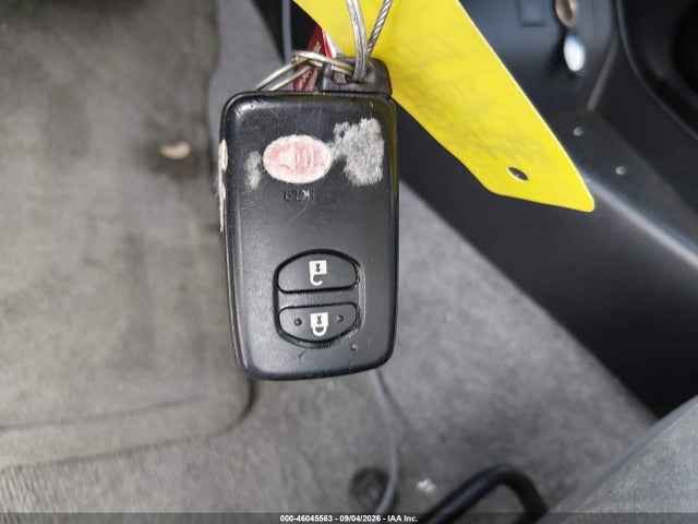2013 Toyota Prius Two მანქანა იყიდება აუქციონზე, vin: JTDKN3DU7D5697927, აუქციონის ნომერი: 46045563