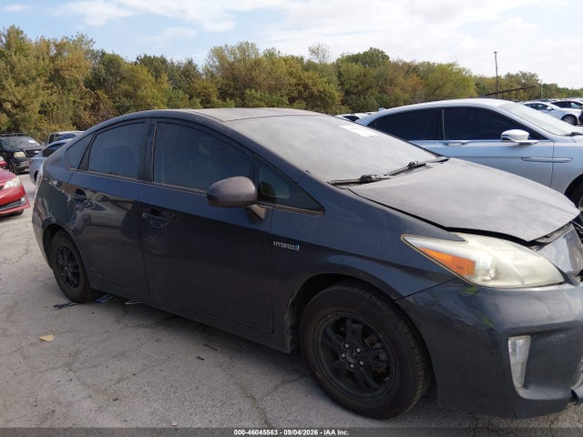2013 Toyota Prius Two მანქანა იყიდება აუქციონზე, vin: JTDKN3DU7D5697927, აუქციონის ნომერი: 46045563