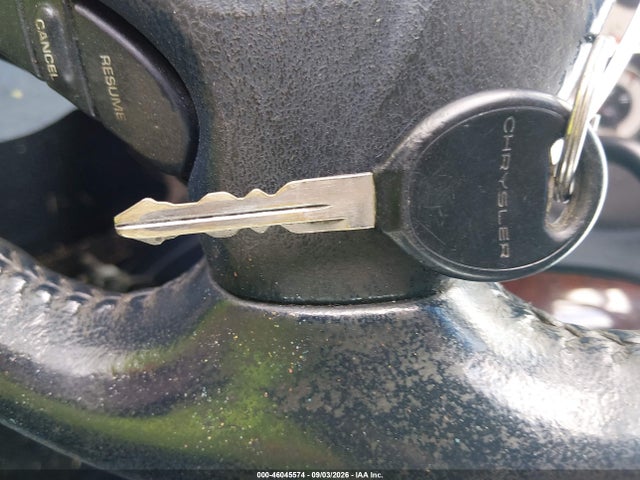 Продаж на аукціоні авто 2002 Chrysler Town & Country Lxi, vin: 2C4GT54L92R589582, номер лоту: 46045574