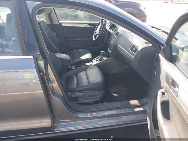 2017 Volkswagen Jetta 1.4t Se მანქანა იყიდება აუქციონზე, vin: 3VWDB7AJ8HM215952, აუქციონის ნომერი: 46045617