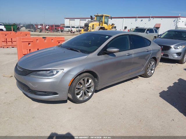 Chrysler 200 S 2015 1C3CCCBB8FN712048 Image 2