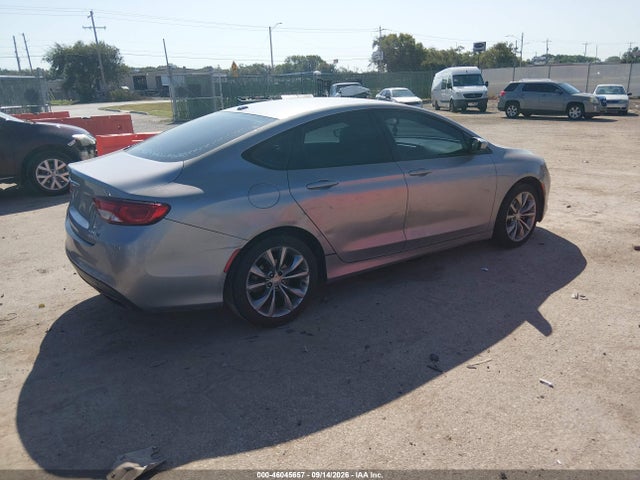 Chrysler 200 S 2015 1C3CCCBB8FN712048 Image 4