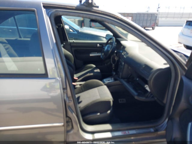 2005 Volkswagen Jetta Gli 1.8t მანქანა იყიდება აუქციონზე, vin: 3VWSE69M85M035941, აუქციონის ნომერი: 46045673